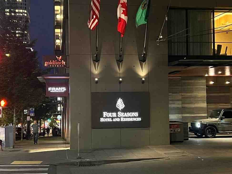 Where to Stay in Seattle Washington with out car 
